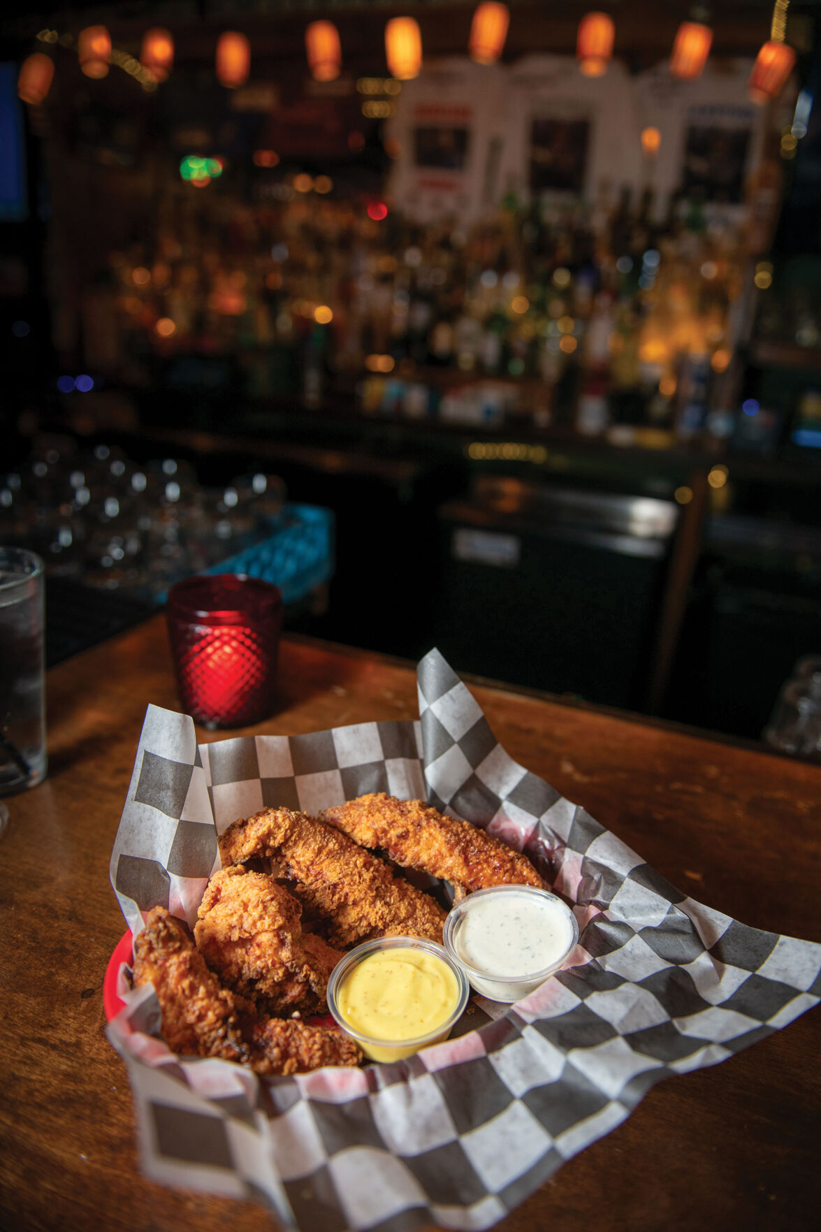 9.3.LatenightFood.LakesideLounge-5942.jpg